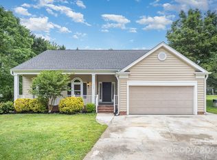 7106 Kinsmore Ln, Charlotte, NC 28269