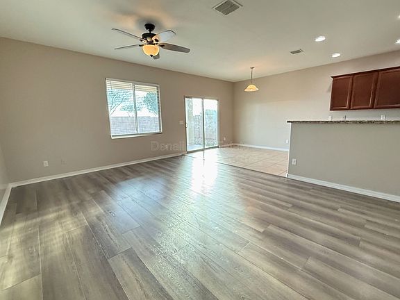 4th image of 5085 S 243rd Dr