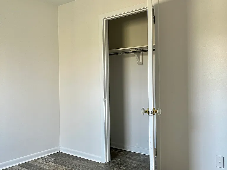 143 Hendricks Boulevard — Photo 42