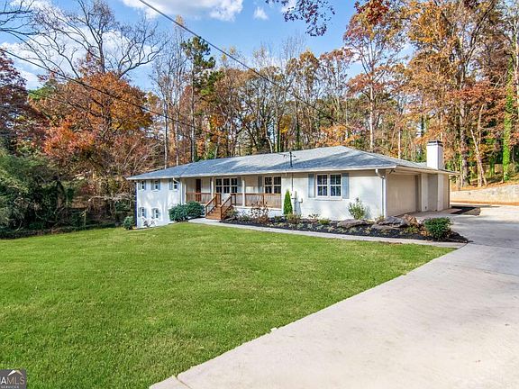 3rd image of 4956 Mountclaire Rd