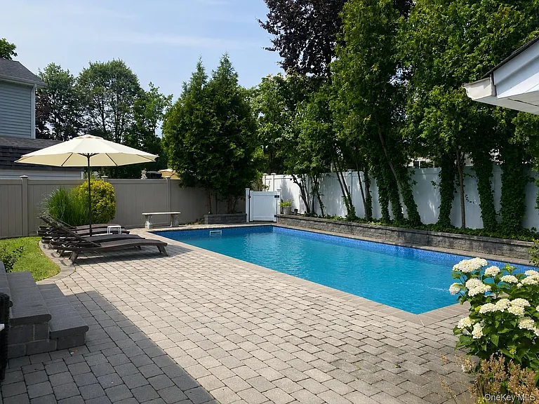 5 Cheshire Ave — Photo 2