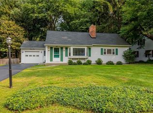 92 Scotch Ln, Rochester, NY 14617