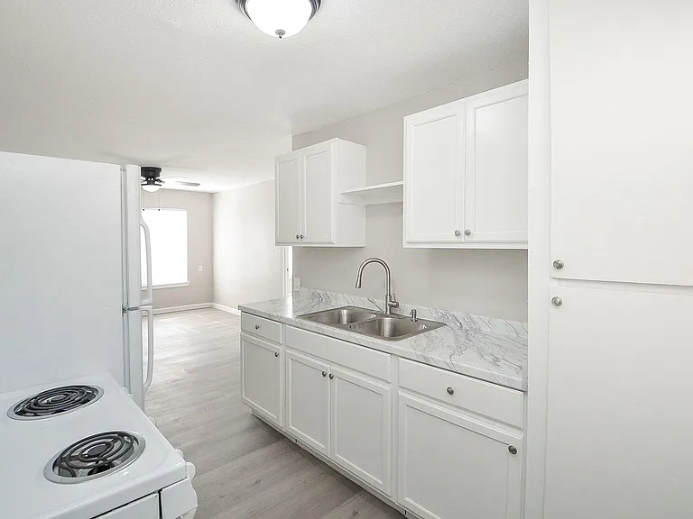 6010 Collingsworth St #2 — Photo 7
