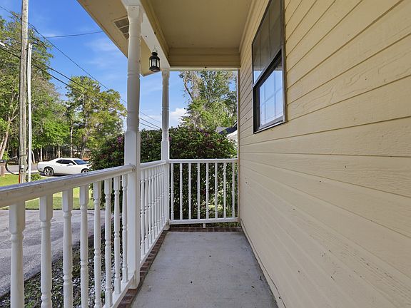 5th image of 907 Ash Street Ext #A