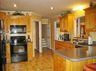 954 Grandwood Blvd, Gray Court, SC 29645