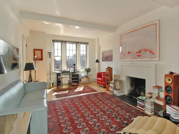 45 Christopher Street image 1 of 3