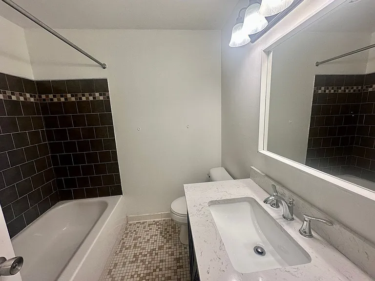 380 Ramsey St — Photo 18