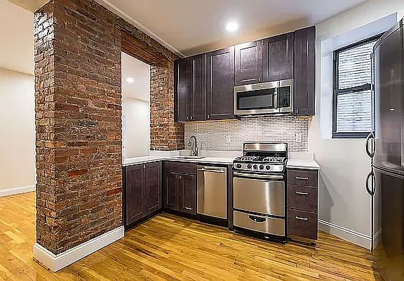 3rd image of 339 E 12th St APT 10