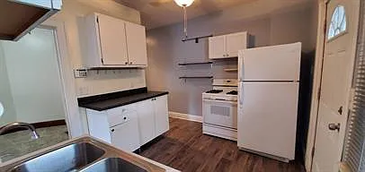 222 Logan Ave N #1 — Photo 4