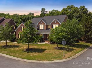 500 Castlestone Ln, Matthews, NC 28104