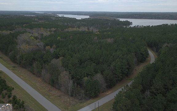 4th image of 1030 Chennault Dr