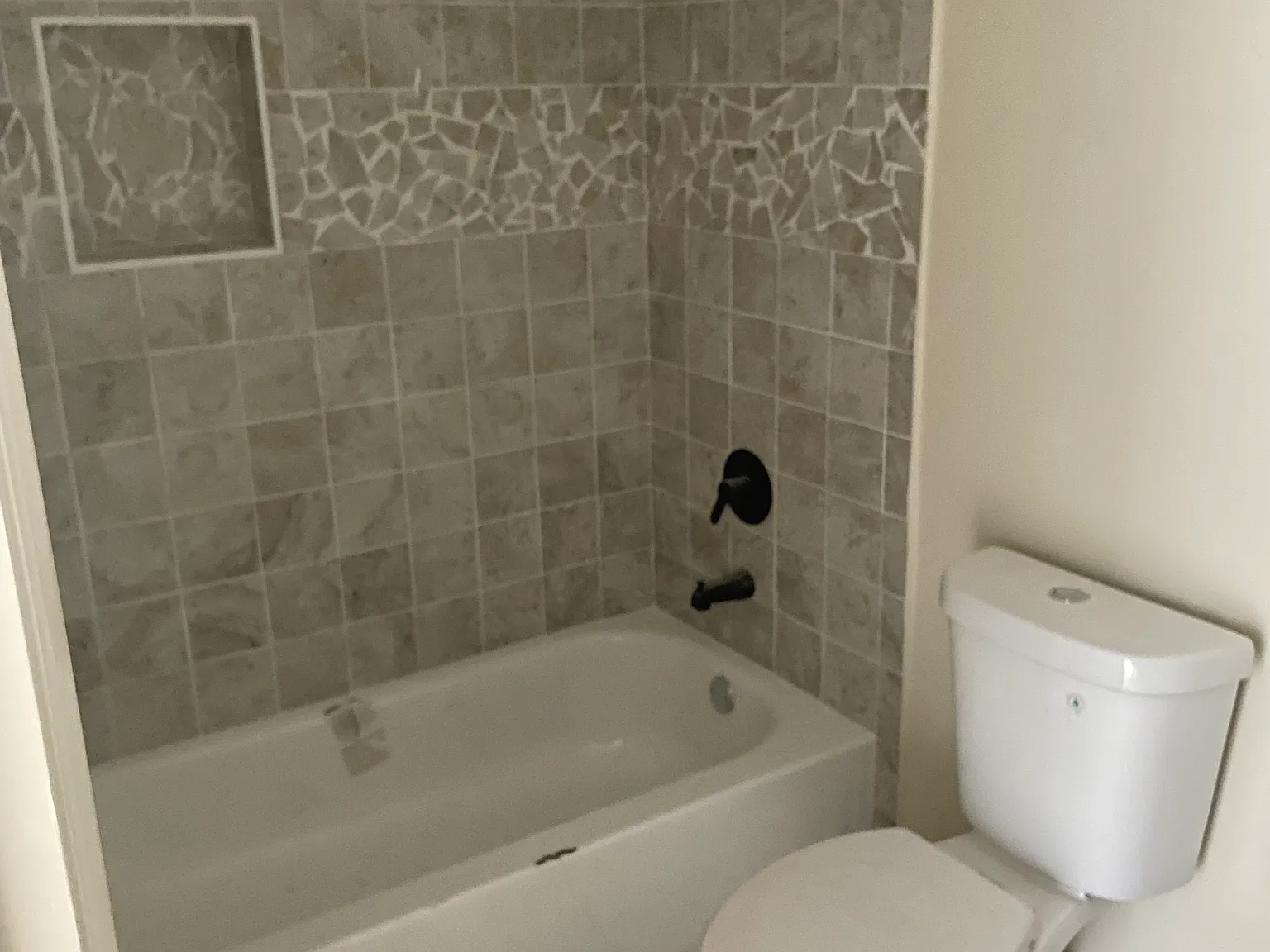 2 bed, 1.5 bath, 800 sqft, $1,295 — Photo 4