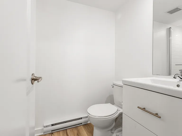 11 Merton St #6 — Photo 14