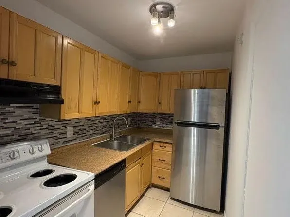 6000 NW 7th St APT 22, Margate, FL 33063