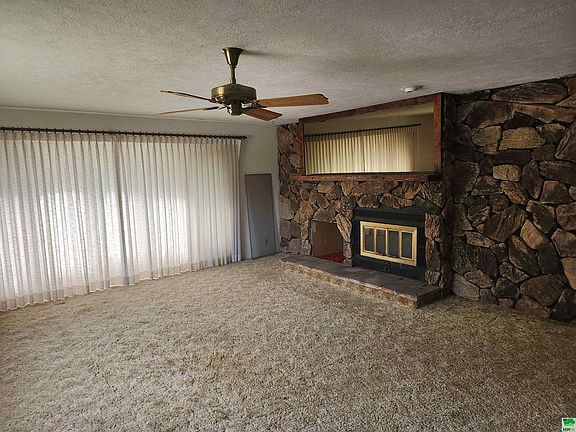 3rd image of 411 W 22nd St