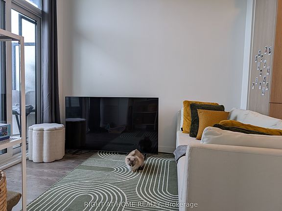 4th image of 50 Ordnance St #308