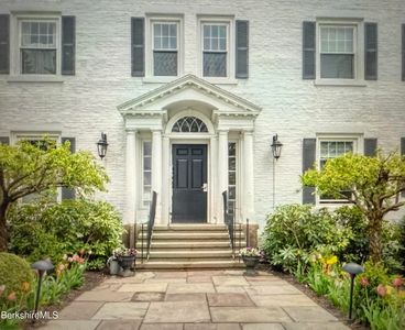 33 Maplewood Ave UNIT 305, Pittsfield, MA, 01201