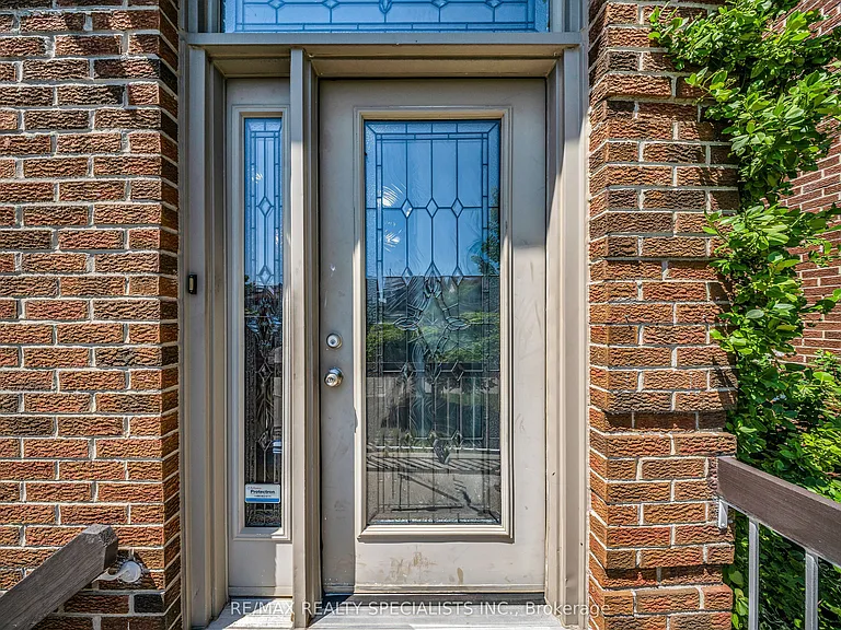 883 Thistle Down Cir — Photo 4