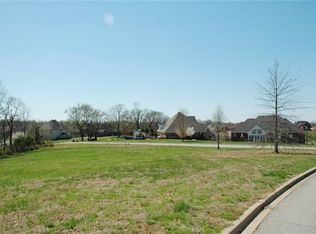 2842 Carriage Way, Clarksville, TN 37043
