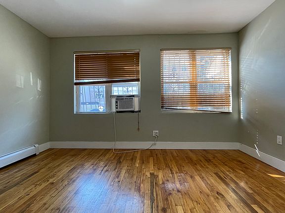 3rd image of 104 Cornelia St #1R