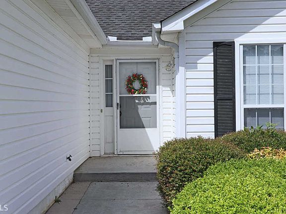 2nd image of 3397 Summit Glen Dr