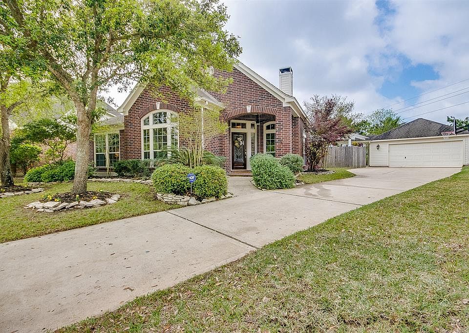 1st image of 4802 Sundance Hollow Ln