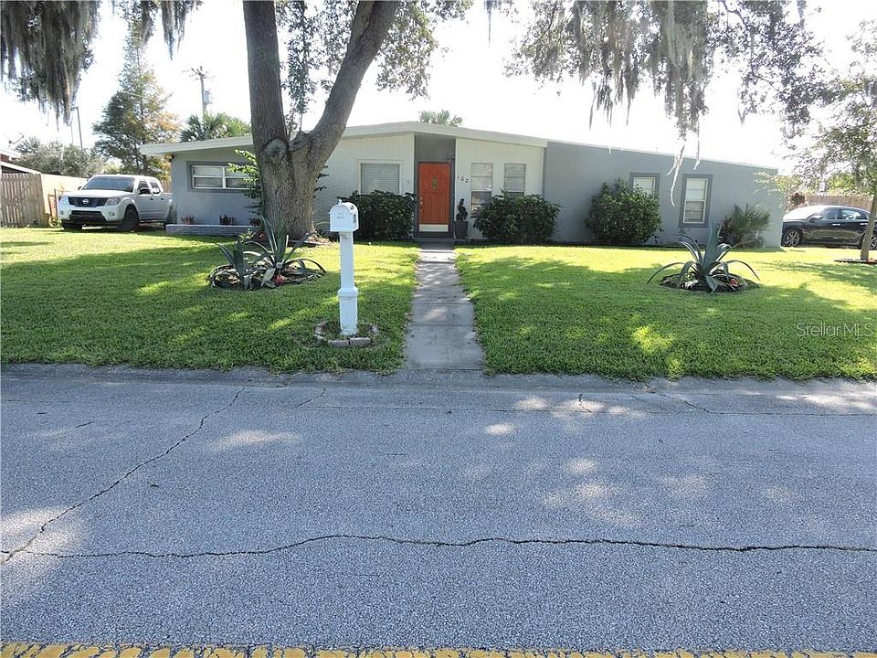 1st image of 102 Poinciana Cir