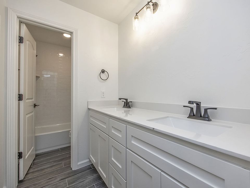 1st image of 3213 Hayven Cir