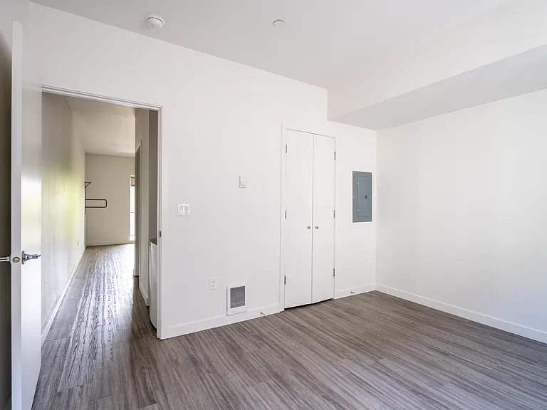 4620 N Maryland Ave #B103 — Photo 12