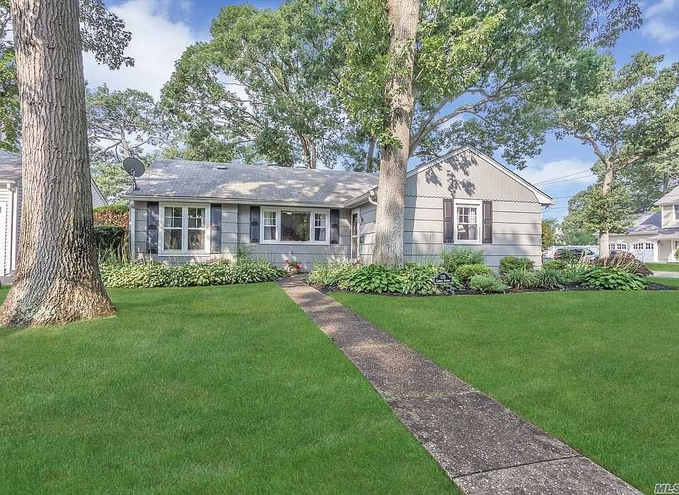 1st image of 128 Cadman Ave