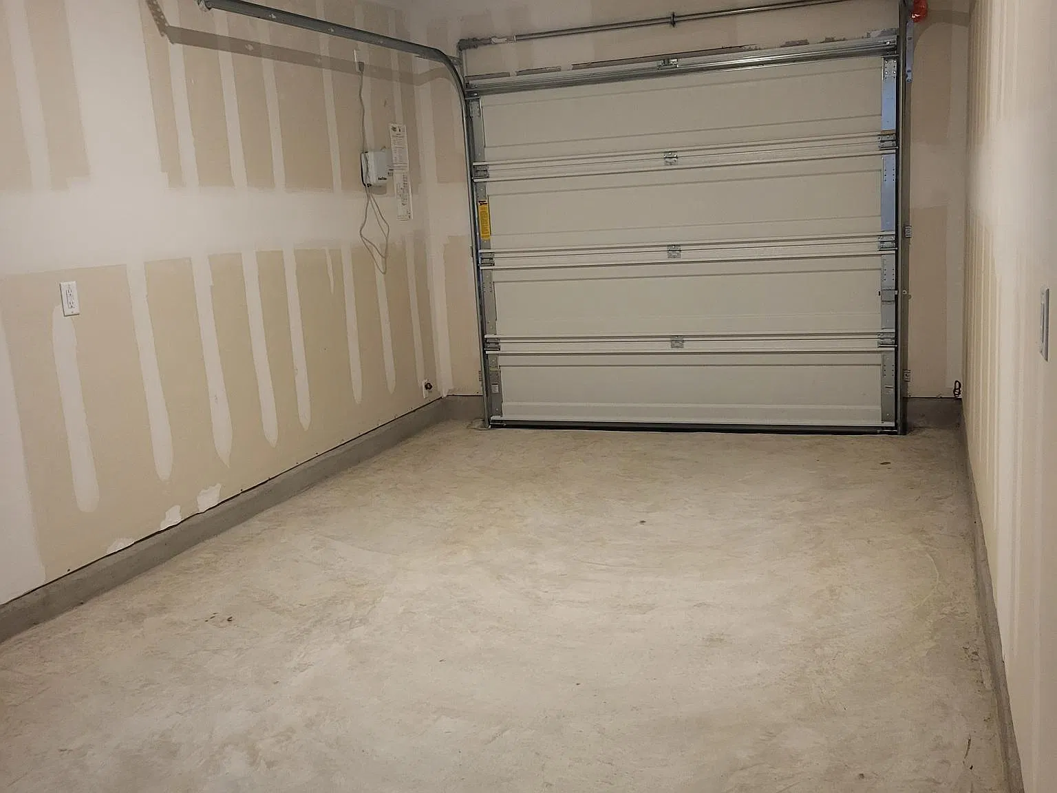 3 bed, 2.5 bath, 1200 sqft, $1,650 — Photo 4
