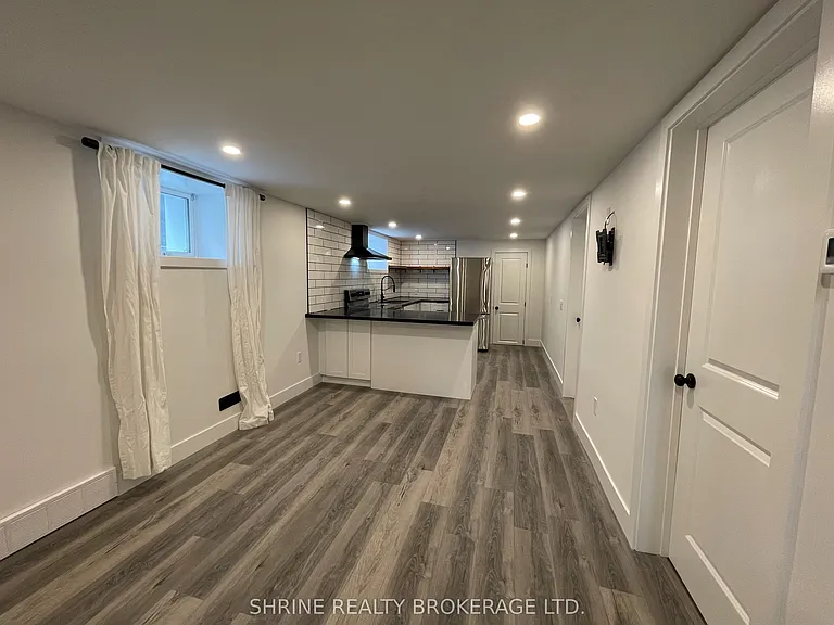 792 Fleet St #BASEMENT — Photo 5
