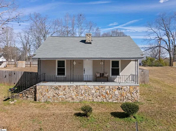 573 Perrin Ave, Woodruff, SC 29388