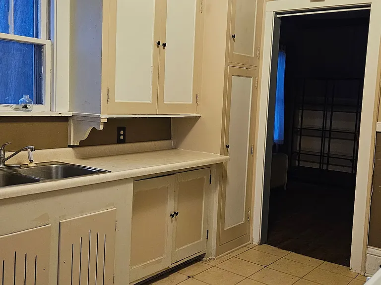 312 2nd St E — Photo 2