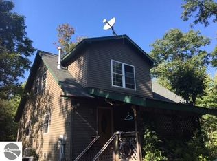 11950 Riley Rd, Interlochen, MI 49643