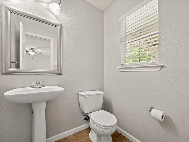 1429 Davis Mountain Loop — Photo 9