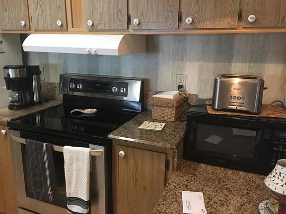 3rd image of 8238 Cinnamon Ct