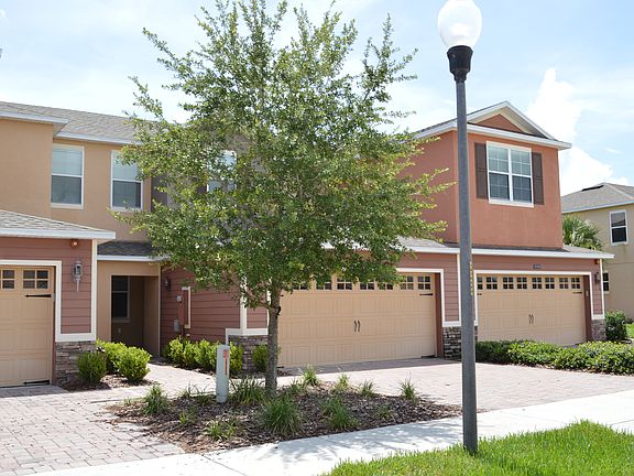 2nd image of 1285 Priory Cir