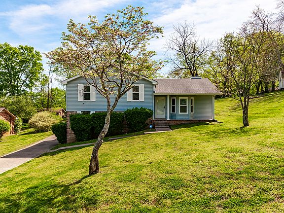 2nd image of 154 Lakeside Park Dr