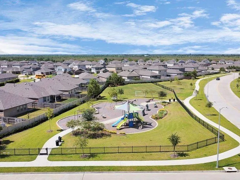 27006 Winward Creek Trl — Photo 30