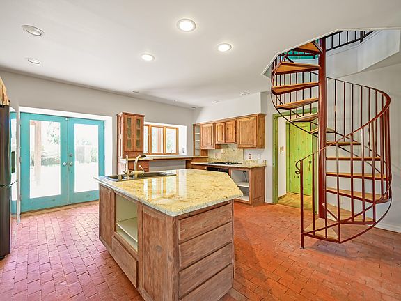 5th image of 60 Desert Willow Rd
