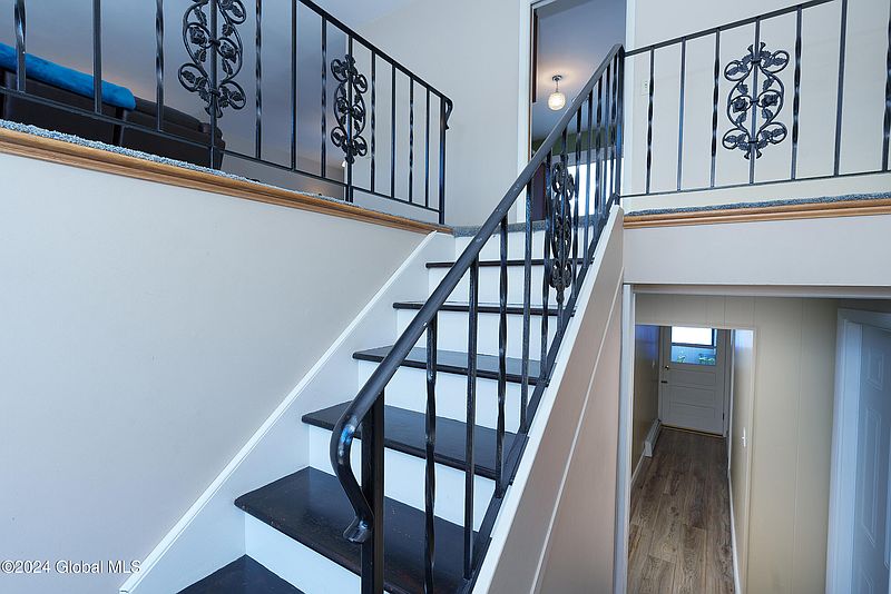4th image of 9 Havenbrook Drive