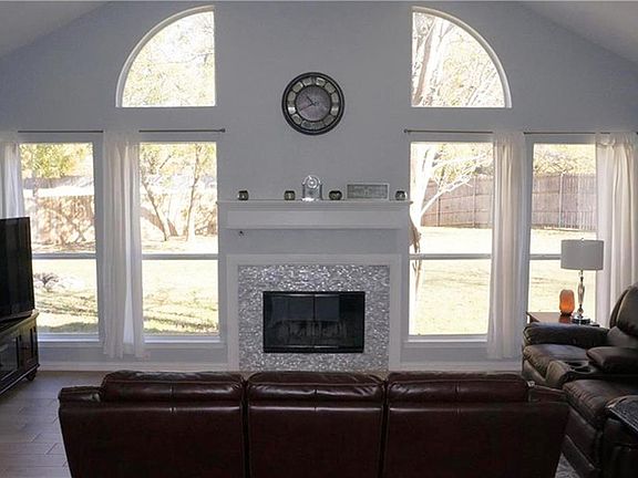 2nd image of 1125 Bayside Dr