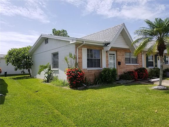 3rd image of 5116 Iris Dr N #9