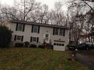 19 Orchard Dr, Wantage, NJ 07461