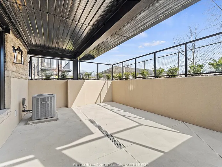 247 Brock St #101 — Photo 29