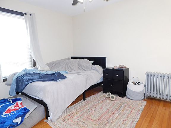 5th image of 5705 W Catalpa Ave #1
