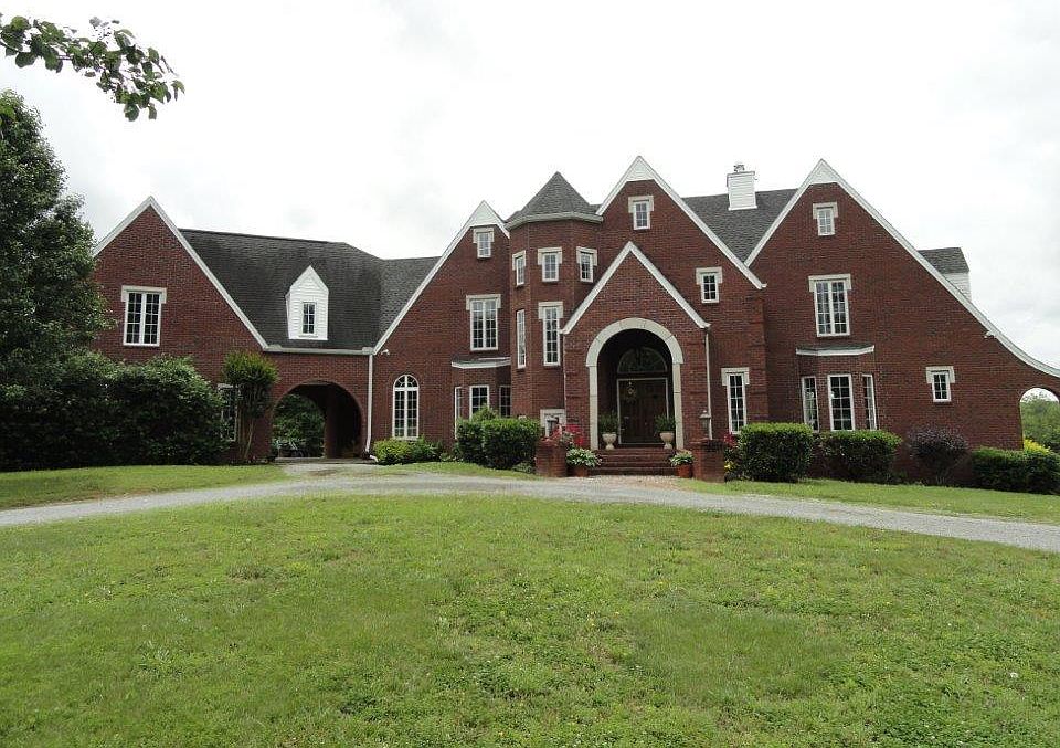 1st image of 111 Cherokee Ln
