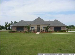 4720 Cherrywood St, Port Allen, LA 70767