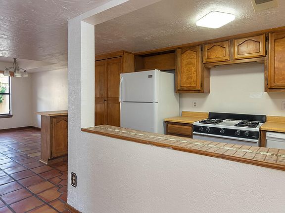 5th image of 2827 Estrella Brillante St NW